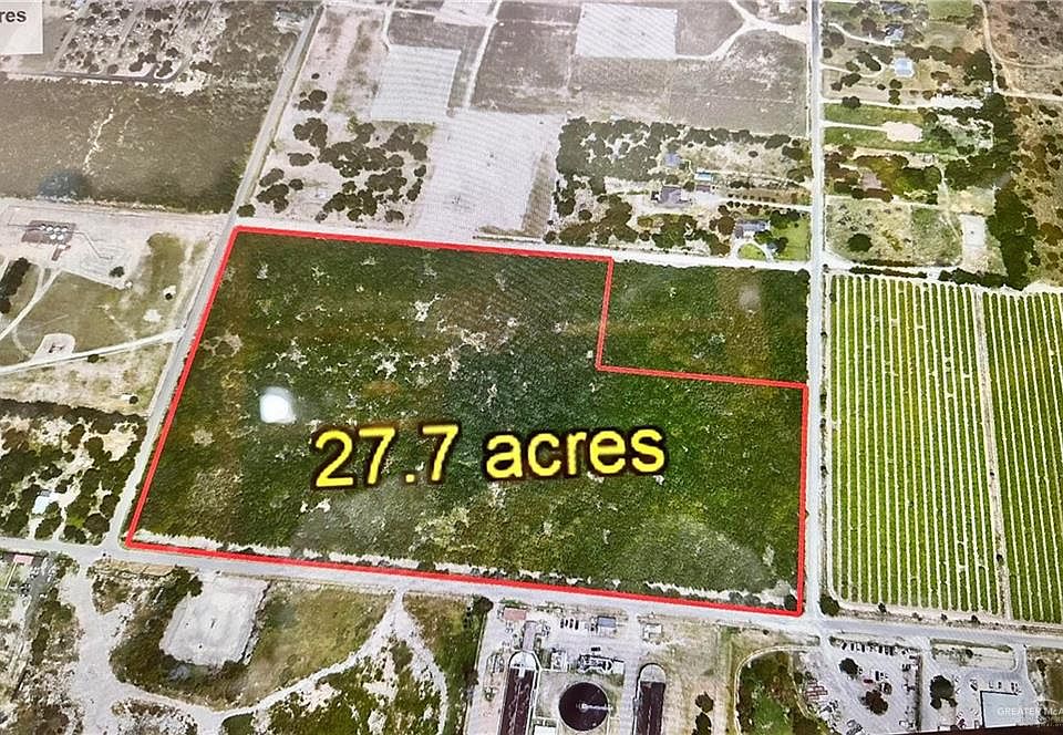 2nd image of 140 W Hall Acres Rd