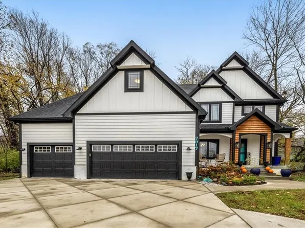 7917 NW Pleasant Ford Rd, Weatherby Lake, MO 64152