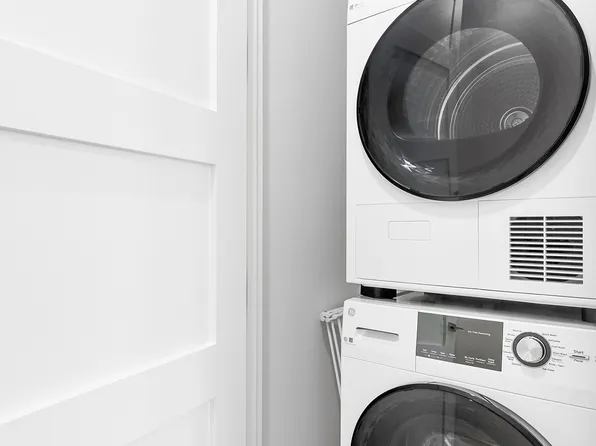 309 Ocean Parkway image 6 of 13