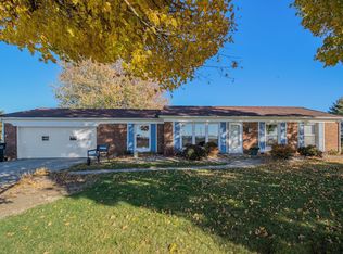 8920 S Merry Estates Dr, Silver Lake, IN 46982