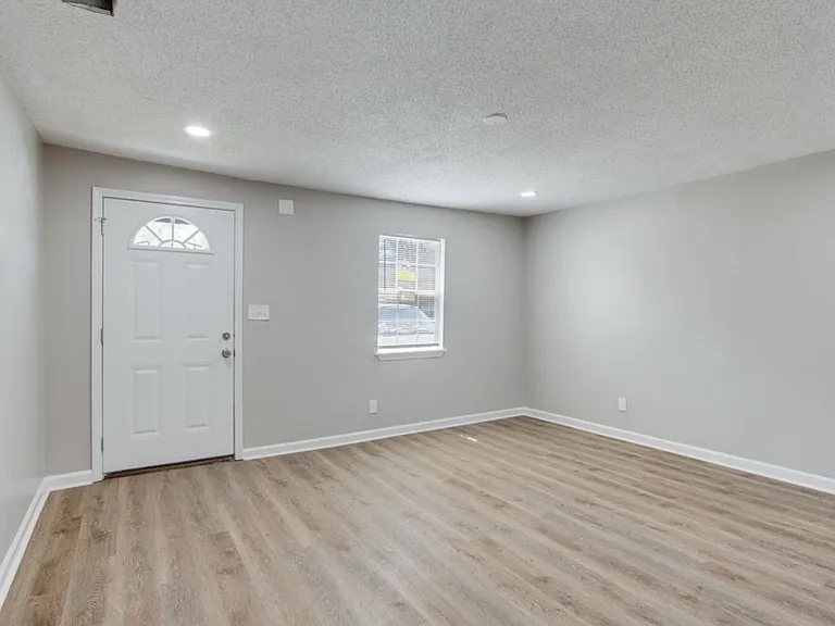 2904 Barron Ave — Photo 7