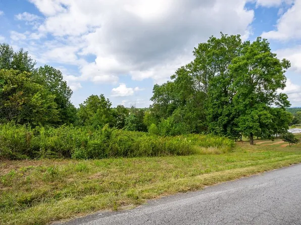 1941 Bear Creek Point, Cookeville, TN 38506