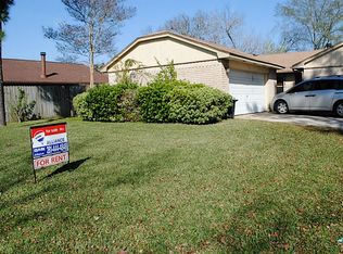 2155 Pilgrims Point Dr, Friendswood, TX 77546