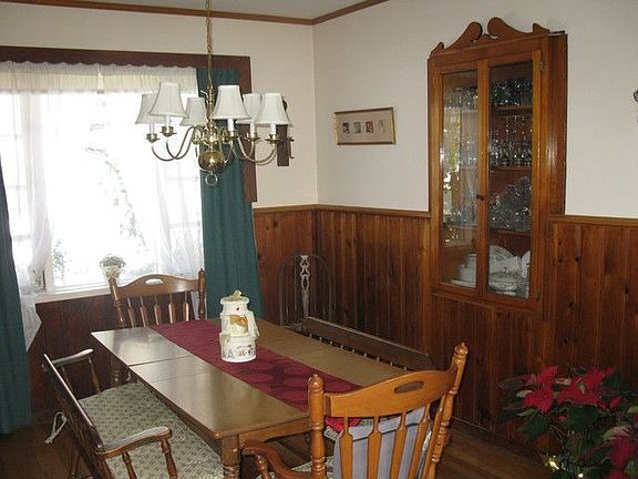 3rd image of 206 Sedgwick Ave