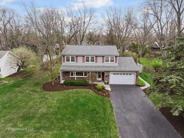 26W215 Tomahawk Dr, Wheaton, IL 60189