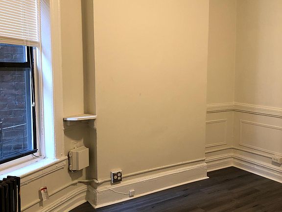 4th image of 2441 Jerome Ave #3A
