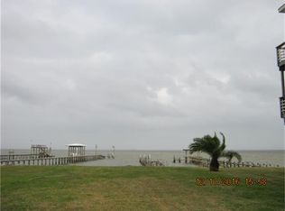 927 5th St, San Leon, TX 77539