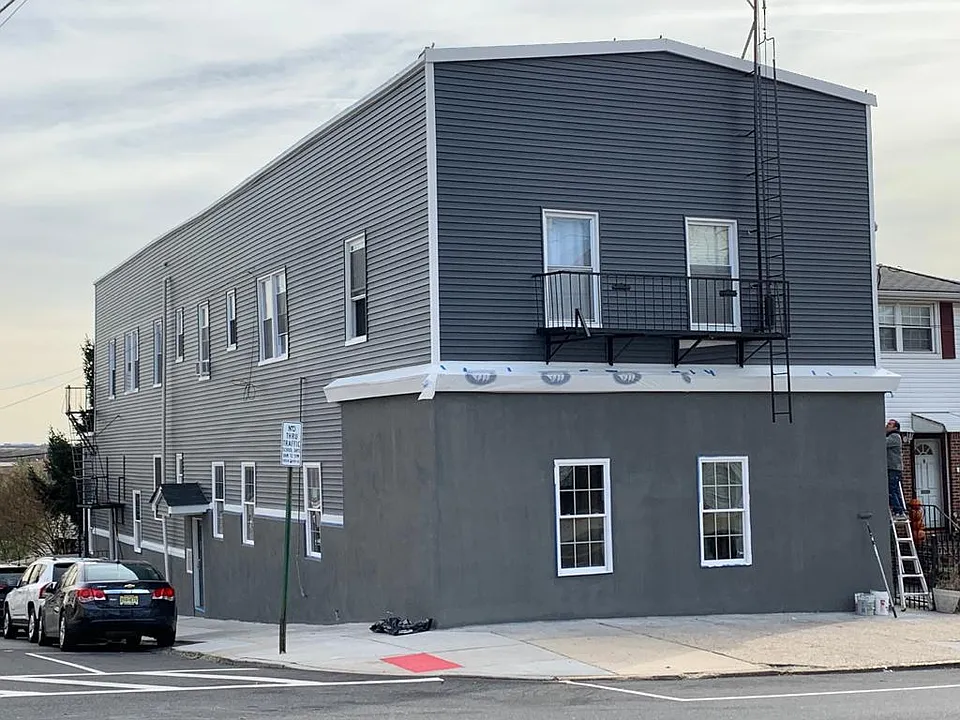 66 Davis Ave #2