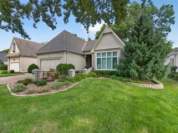 5256 W 115th Ter, Leawood, KS 66211