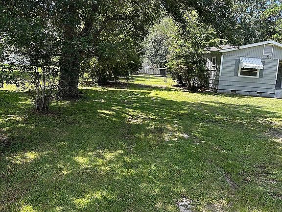 3rd image of 9 Davis Bayou Cir
