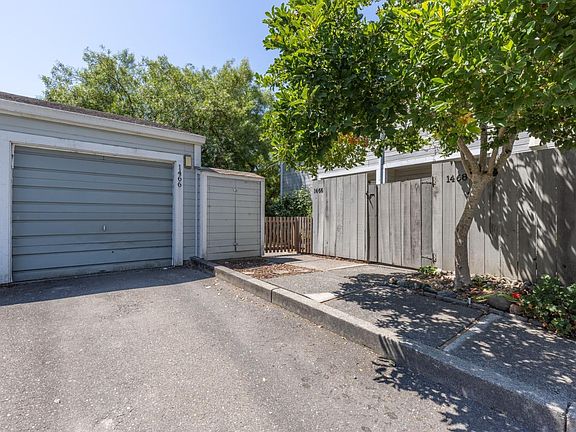 2nd image of 1466 Townview Avenue