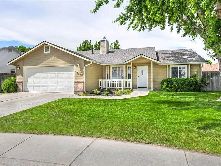 10230 W Greenleaf Ct — Photo 1