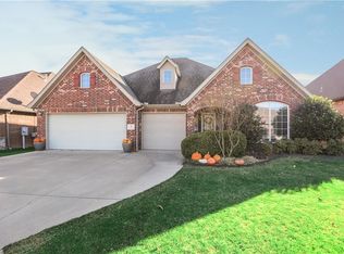 6 Grassland Trl, Bentonville, AR 72712