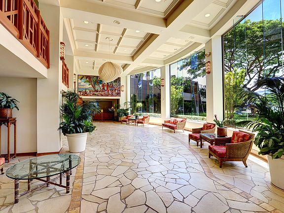 Kaanapali Shores Lobby