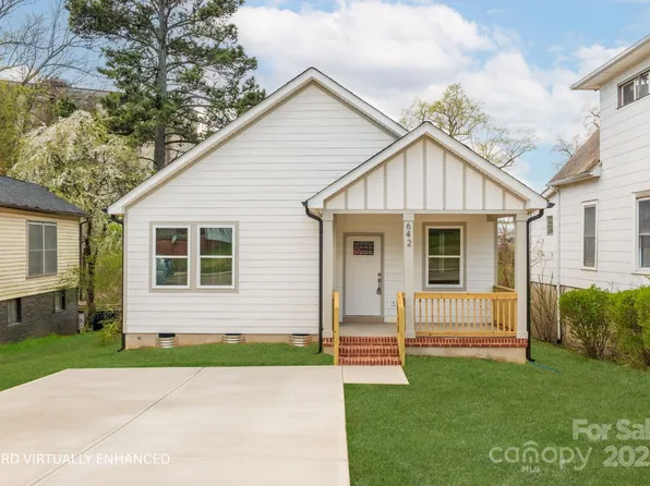 642 Harrison St, Statesville, NC 28677