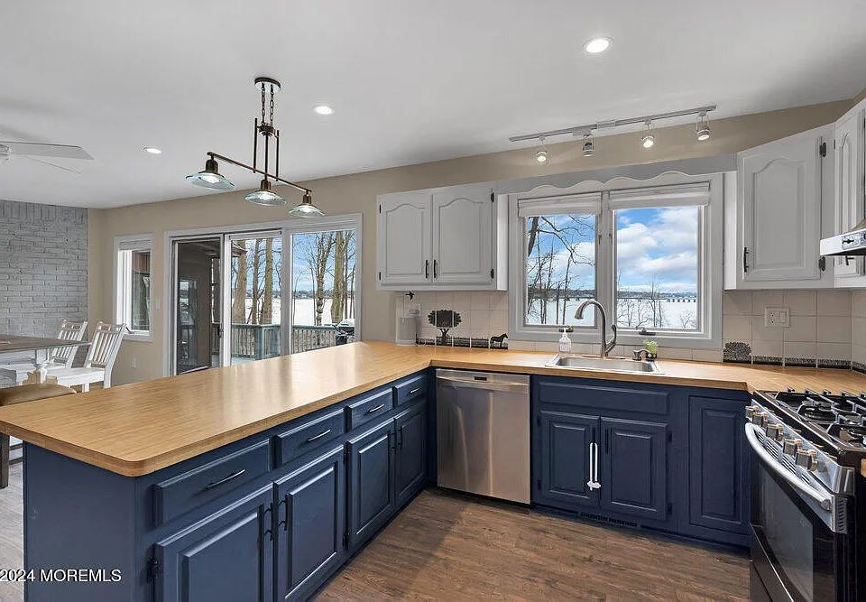 180 Hartshorne Rd