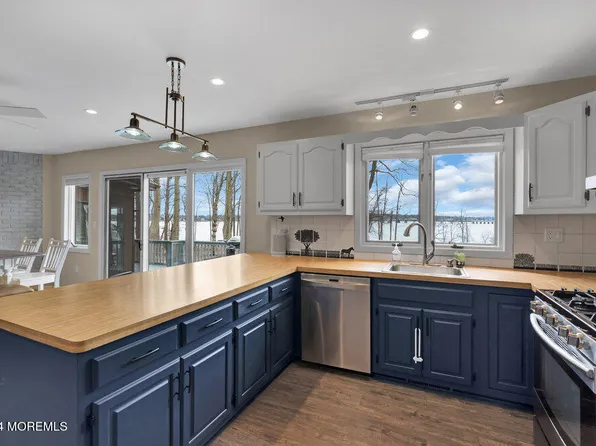 180 Hartshorne Rd, Locust, NJ 07760