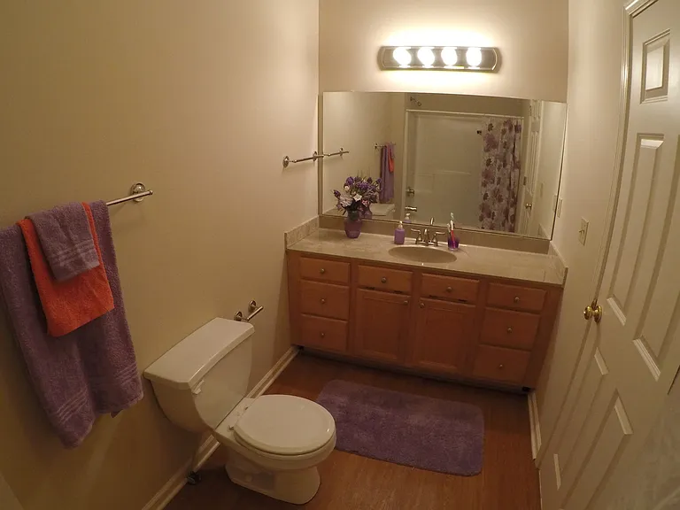 Portledge Commons, 1 and 2 Bedroom apartments, carport, central Lafayette — Photo 28