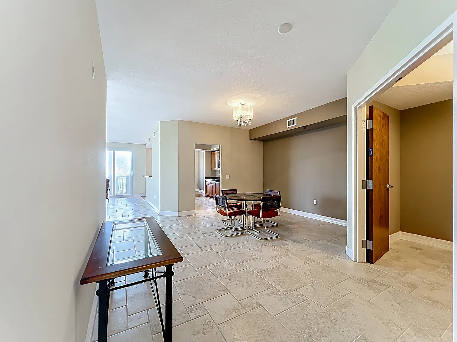 110 Warsteiner Way - 301 — Photo 4