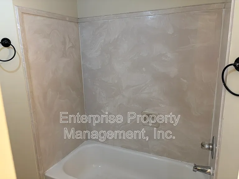 10127 Cross Valley Dr — Photo 9