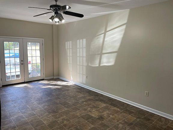 5th image of 7306 Glenmont Dr