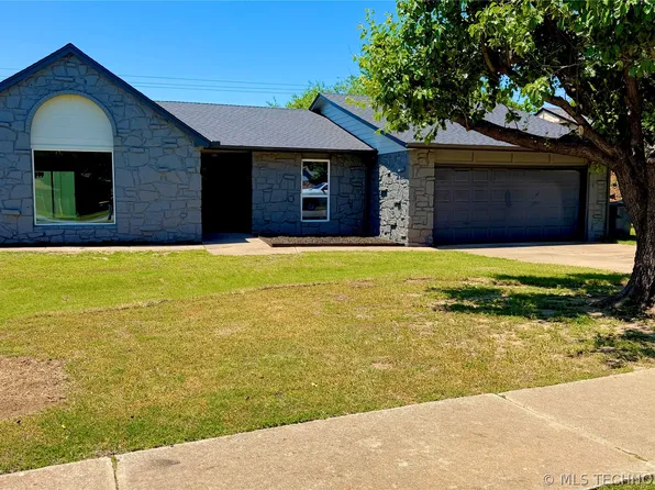 11272 S Franklin Ave, Jenks, OK 74037