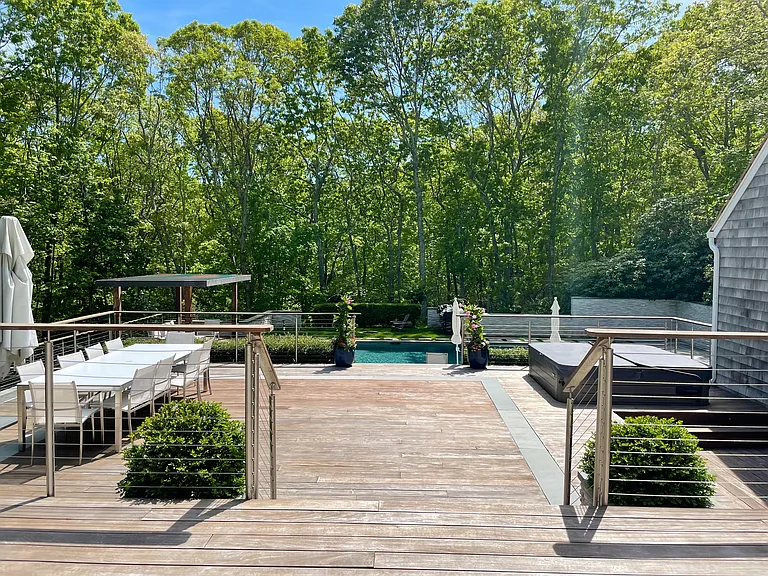 535 Old Sag Harbor Rd — Photo 27