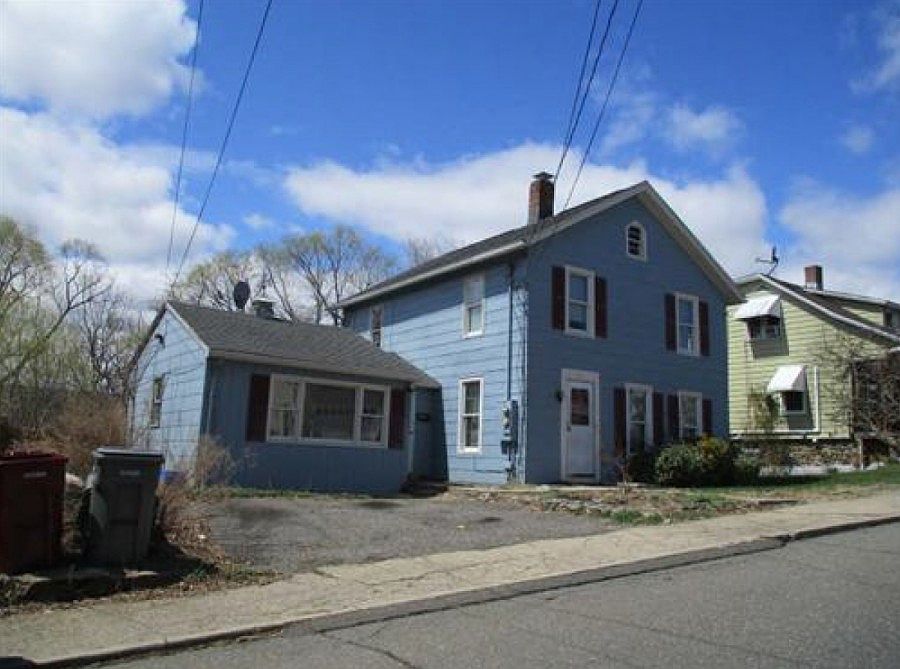 2nd image of 96 High St