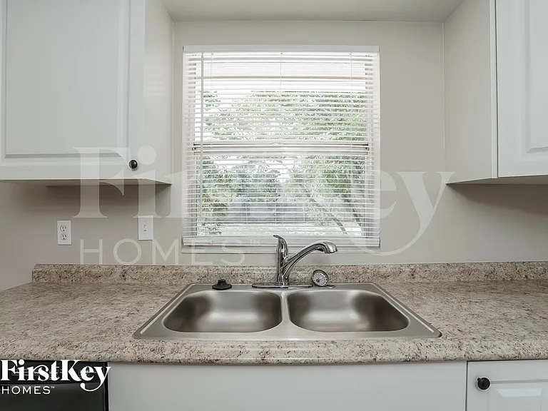 4311 5th St W — Photo 7