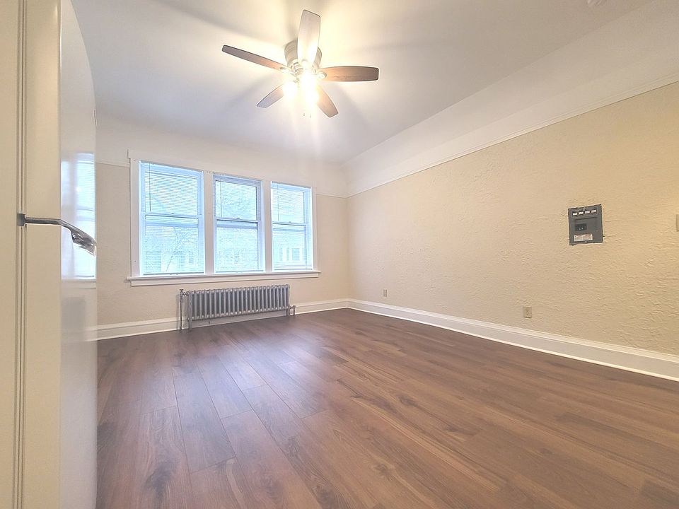 1st image of 1503 E Kane Pl #15