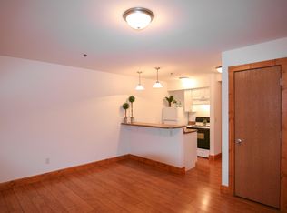 437 W Edwards St #L85, Springfield, IL 62704