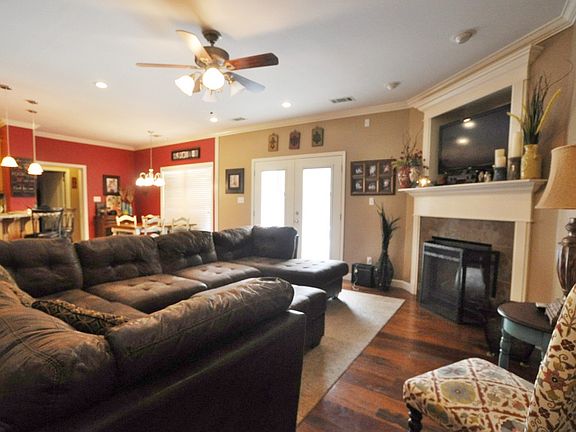 2nd image of 119 Maggie Dr