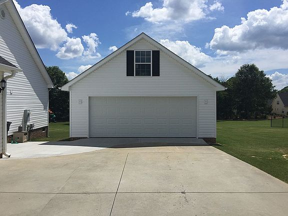 24’ x 30’ detached garage