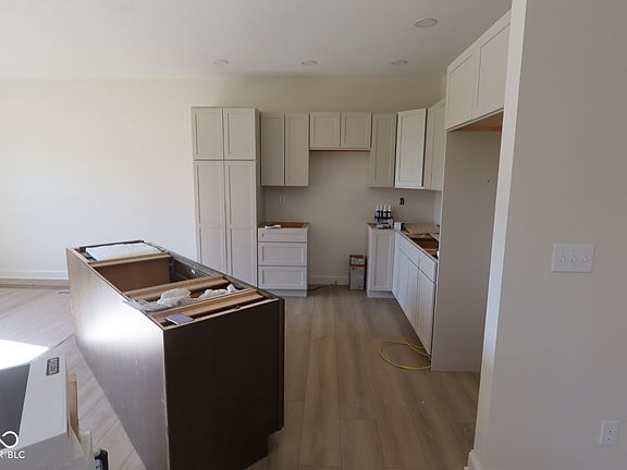 5th image of 3891 Autumn Way