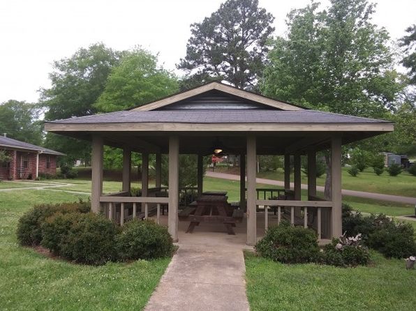 The Grove | 222 Spruce St, Walnut Grove, MS