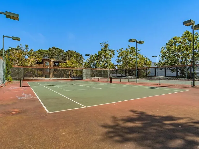 8880 Villa La Jolla Dr — Photo 22
