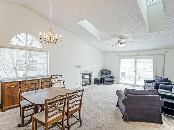 2nd image of 1740 Yardley Cir