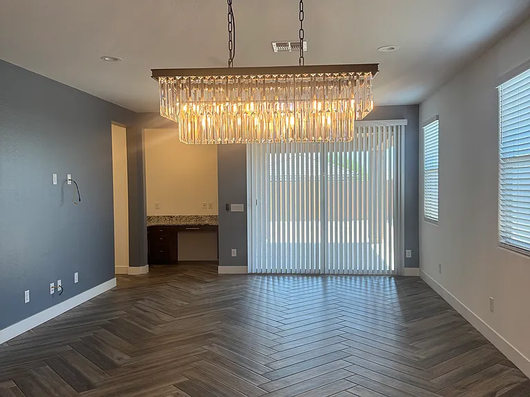 2521 S 180th Dr — Photo 41