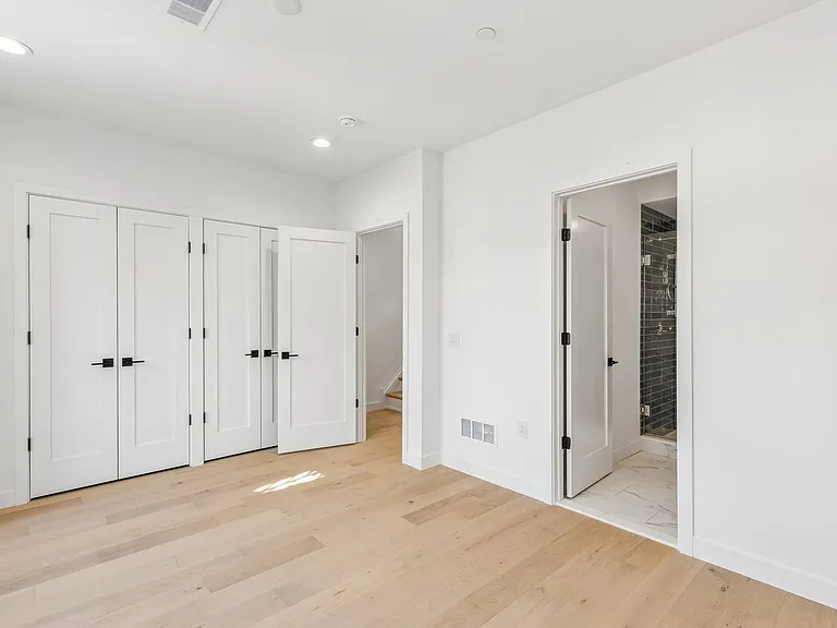 1342 S Bouvier St — Photo 21