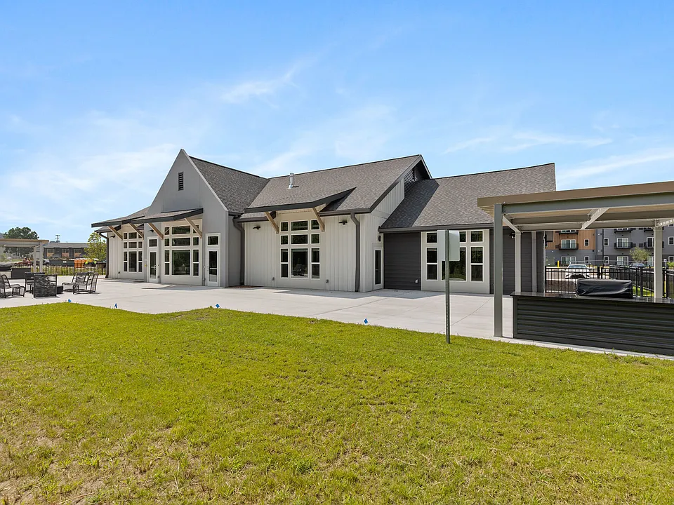 Rivers Edge Apartments