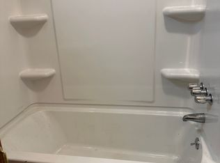 6170 Washington St, Groves, TX 77619