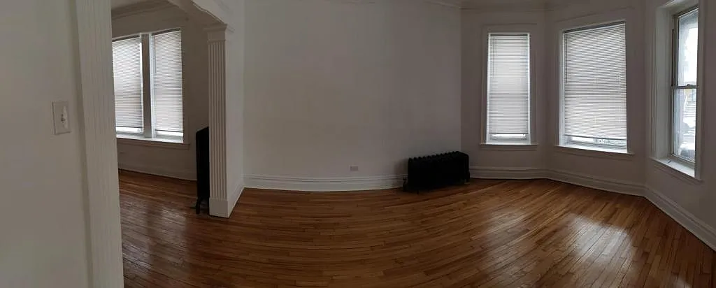 7833 S Burnham Ave — Photo 2