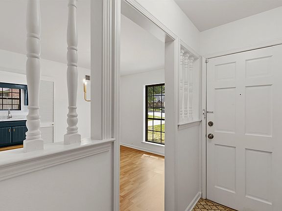 5th image of 5344 Fieldcrest Ave