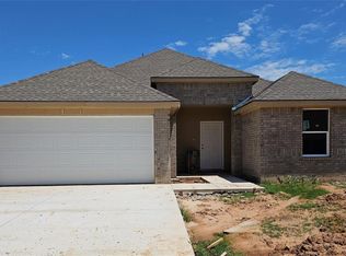 2416 Kathleens Xing, Yukon, OK 73099