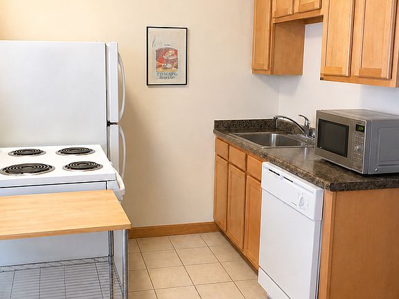 3rd image of 22 N Franklin St APT A1