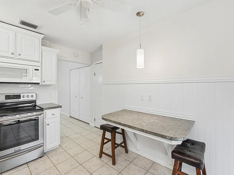 7916 SE Villa Cir — Photo 13