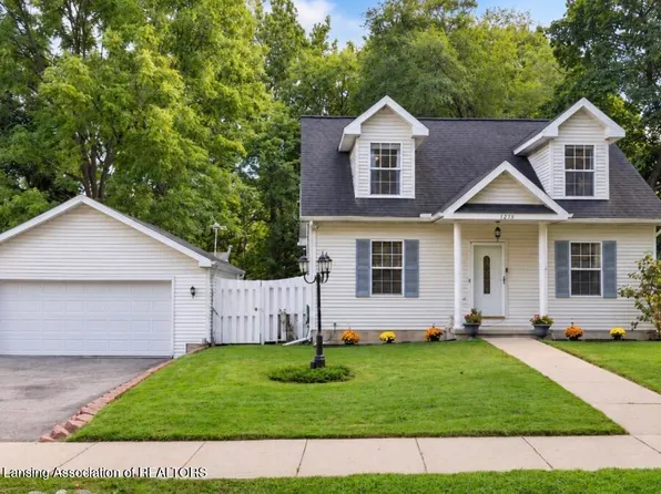 4275 Keller Rd, Holt, MI 48842