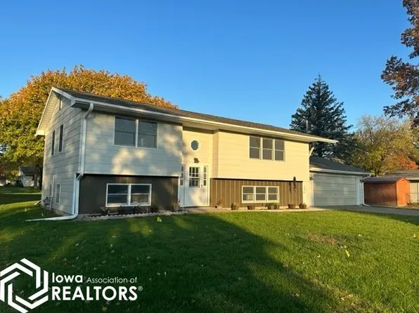 144 Maple Dr, Mediapolis, IA 52637