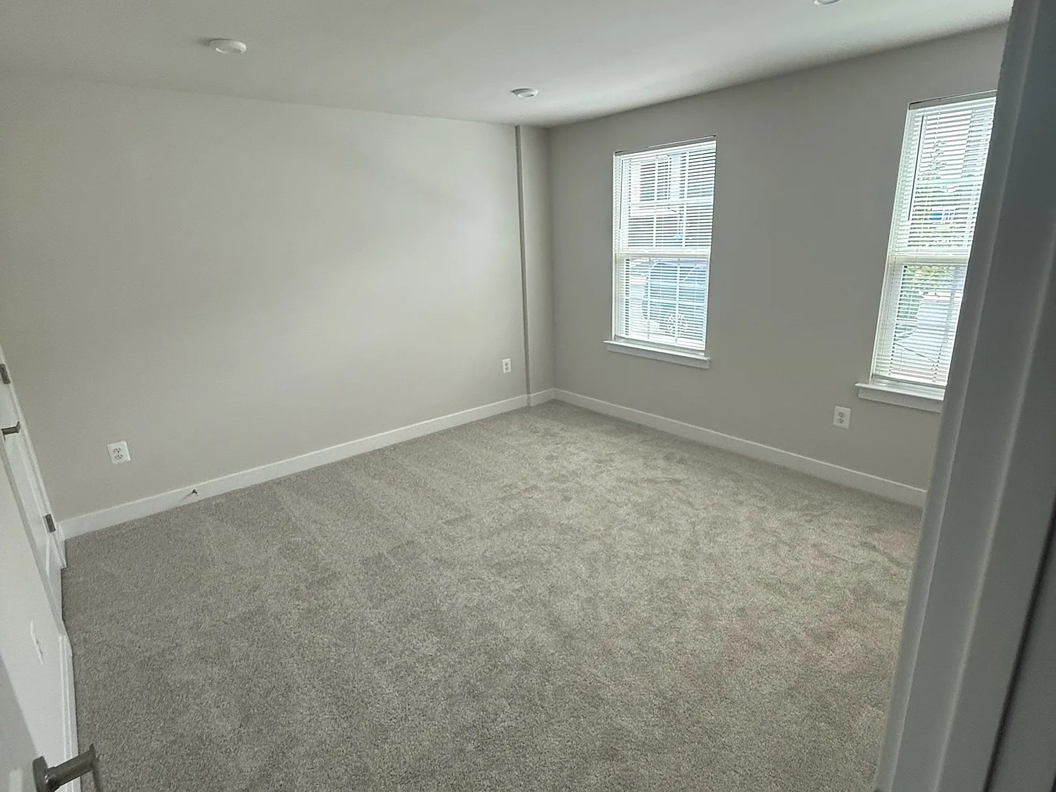 4 bed, 3.5 bath, $3,100 — Photo 4