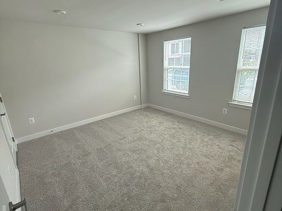 4th image of 136 Emily Way